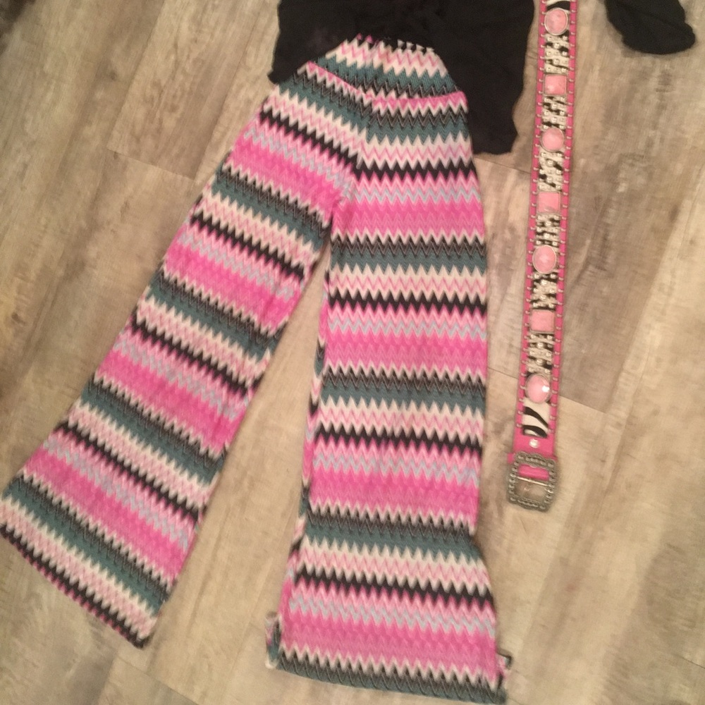Wide leg pants size small. Longer length